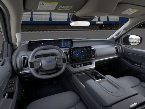 New 2026 Ford Expedition Active RWD image 9