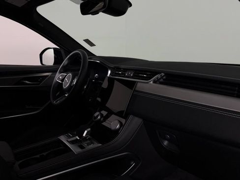 Used 2025 Jaguar F-PACE R-Dynamic S AWD/4WD image 31