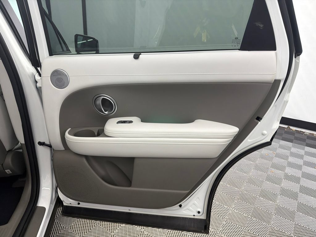 Certified 2026 Hyundai Palisade Limited FWD image 18