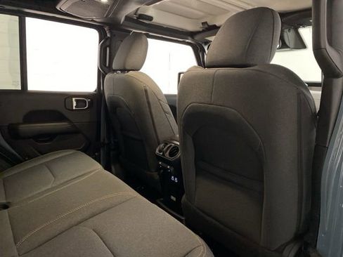 Used 2025 Jeep Wrangler Unlimited Sahara w/ Safety Group AWD/4WD image 77