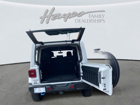 Used 2023 Jeep Wrangler Sahara w/ Cold Weather Group image 6