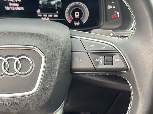 Used 2025 Audi Q7 3.0T Prestige image 25