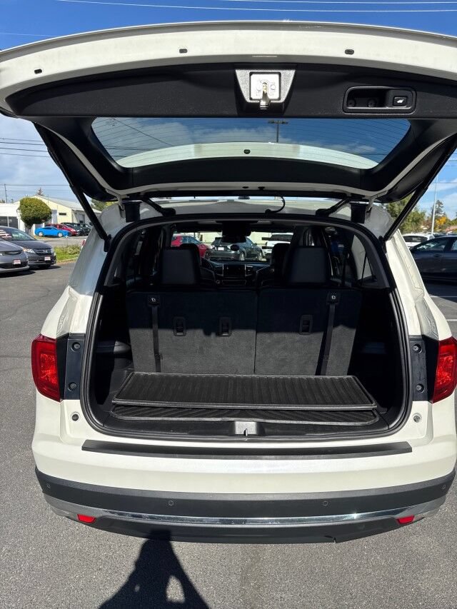 Used 2018 Honda Pilot Elite image 15