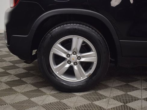 Used 2020 Chevrolet Trax LS image 25