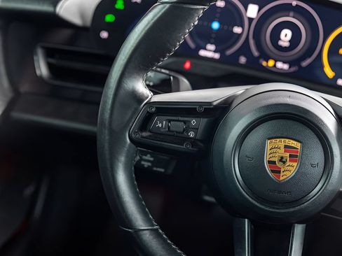 Used 2020 Porsche Taycan 4S w/ Performance Package AWD/4WD image 29
