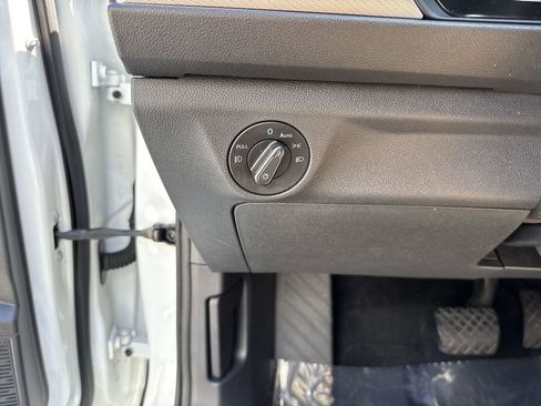 Used 2019 Volkswagen Jetta R-Line w/ R-Line Cold Weather Package image 55