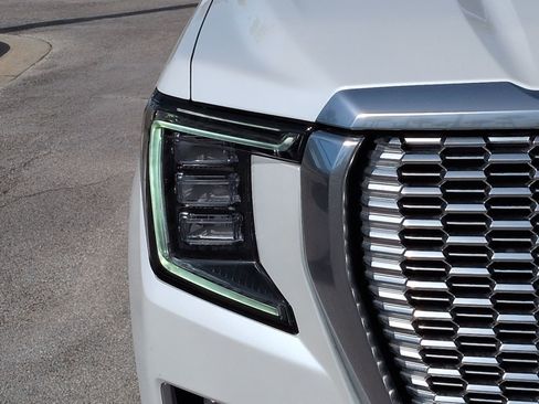 Used 2024 GMC Yukon Denali w/ Max Trailering Package image 9