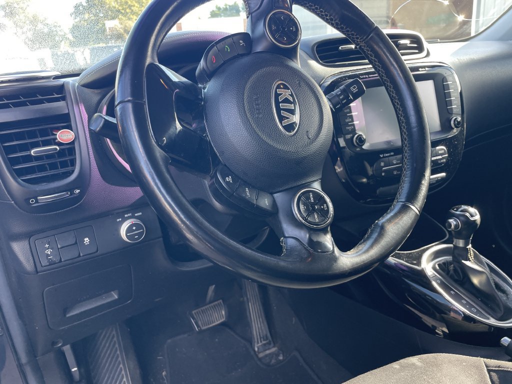 Used 2014 Kia Soul + w/ Audio Package FWD image 9