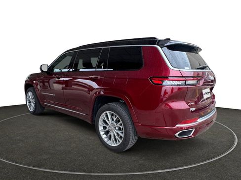 Used 2025 Jeep Grand Cherokee L Summit w/ Advanced Protech Group IV image 3