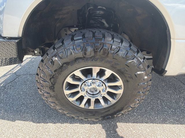 Used 2022 Ford F250 Lariat w/ Lariat Ultimate Package AWD/4WD image 11