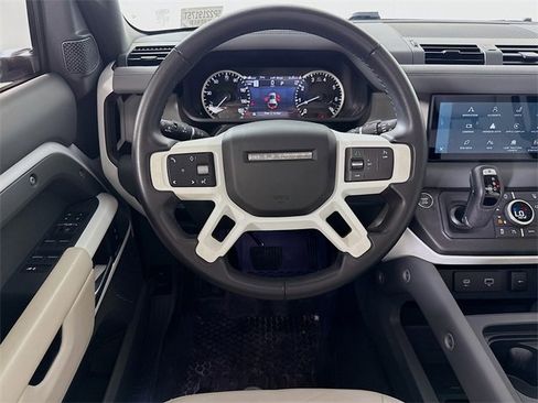 Used 2023 Land Rover Defender 110 SE image 25