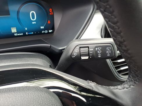 Used 2025 Ford Escape Platinum AWD/4WD image 21