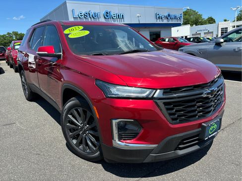 Certified 2023 Chevrolet Traverse RS w/ LPO, Floor Liner Package AWD/4WD image 2