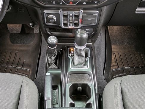 Used 2021 Jeep Wrangler Unlimited Sport image 19
