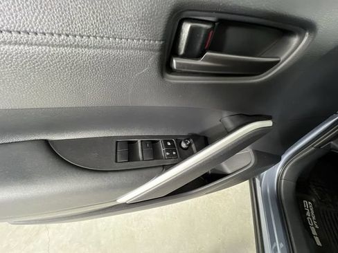 Used 2024 Toyota Corolla Cross AWD Hybrid image 23