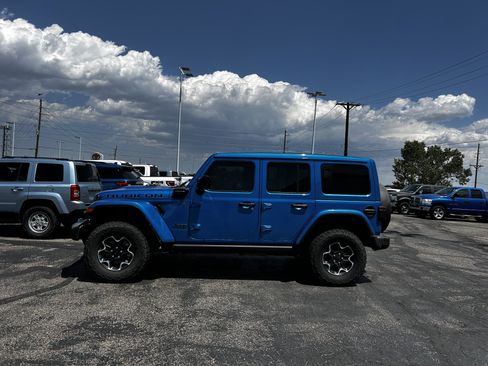 Used 2023 Jeep Wrangler Unlimited Rubicon 4xe w/ Cold Weather Group AWD/4WD image 2