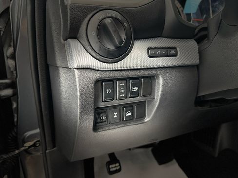 Used 2019 Nissan Titan PRO-4X AWD/4WD image 13