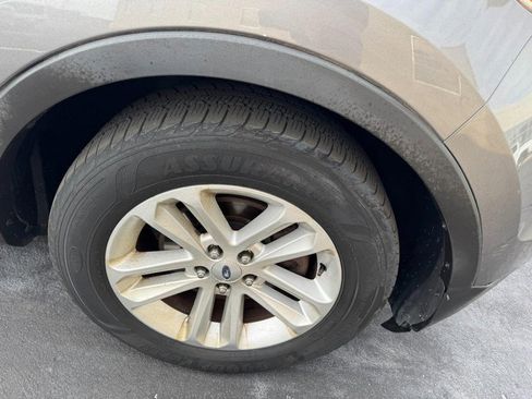 Used 2013 Ford Explorer XLT w/ Class III Trailer Tow Pkg image 5