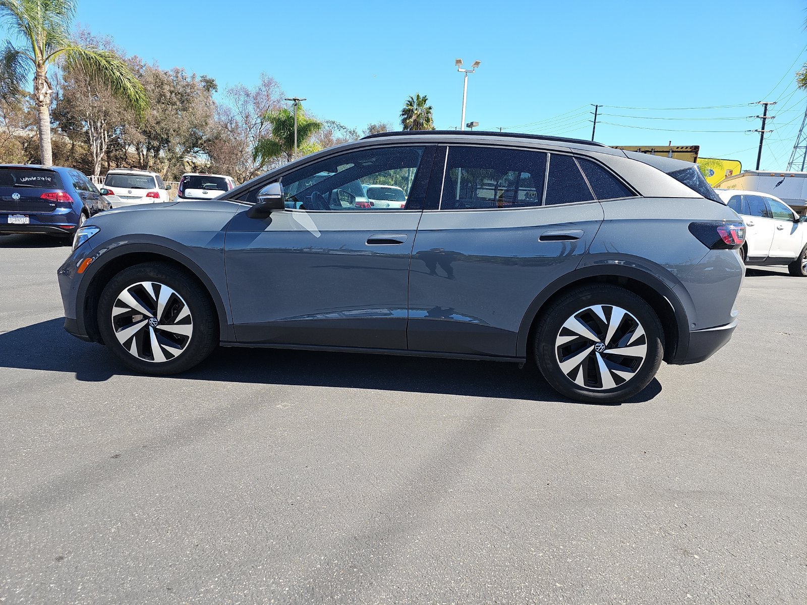 Used 2024 Volkswagen ID.4 2WD image 8