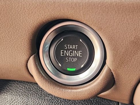 Used 2025 Chevrolet Suburban High Country image 20