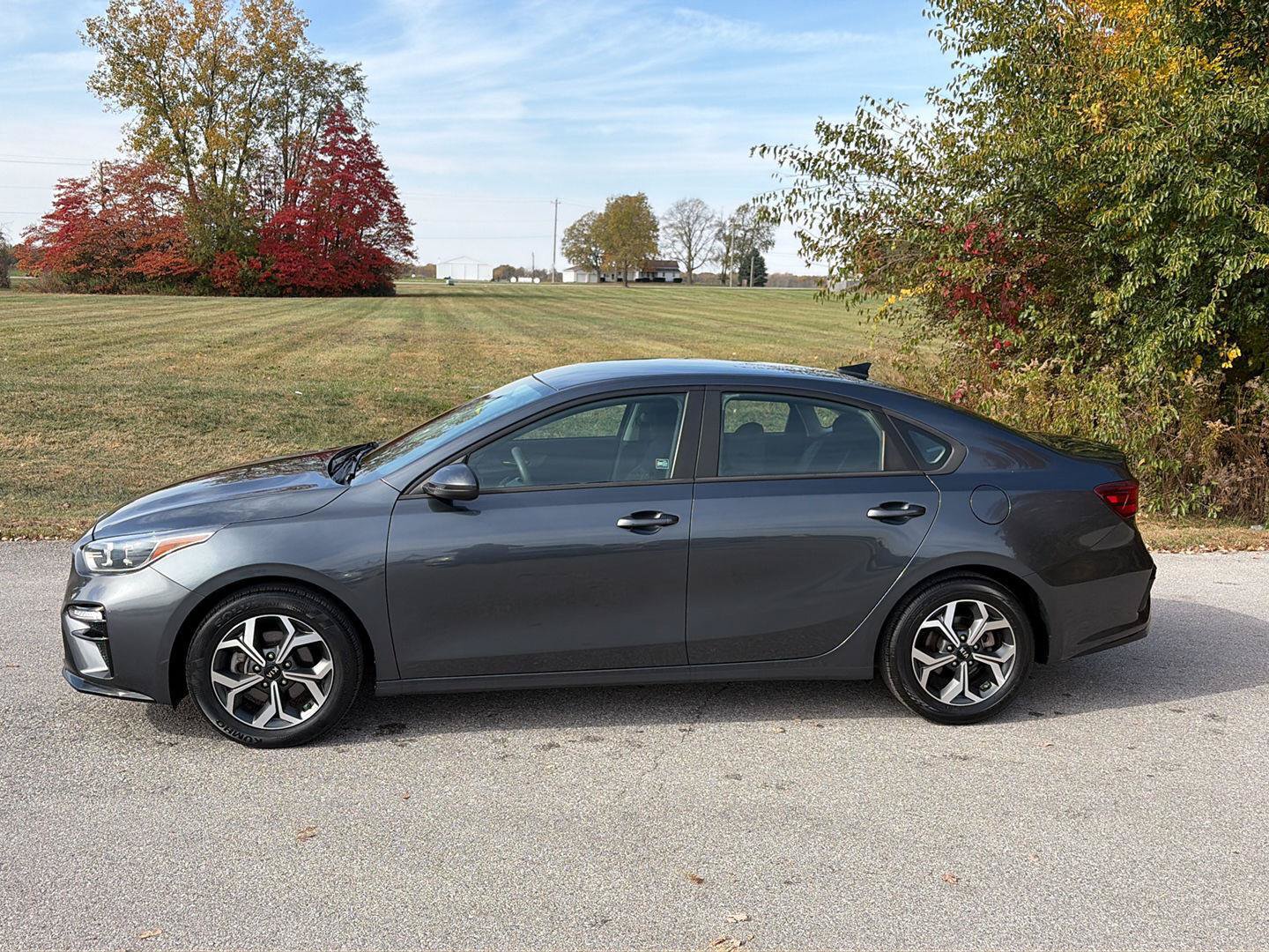 Used 2021 Kia Forte LXS FWD image 2