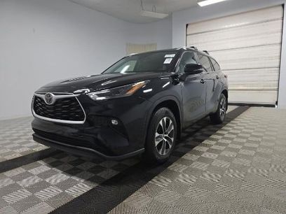 Used 2024 Toyota Highlander XLE