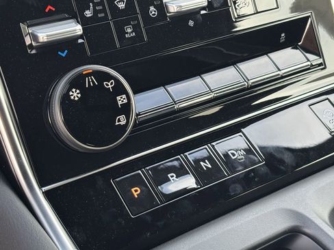 New 2026 Nissan Armada SL image 20