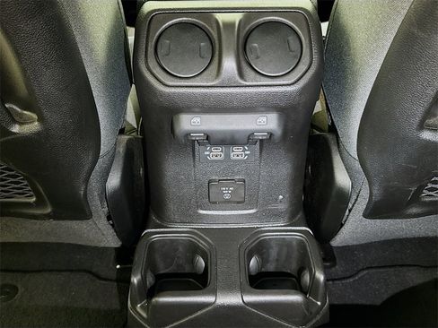 Used 2024 Jeep Wrangler Unlimited Rubicon image 21