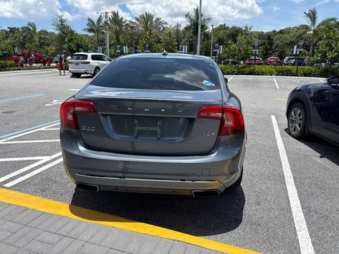 Used 2017 Volvo S60 T5 Inscription FWD image 8