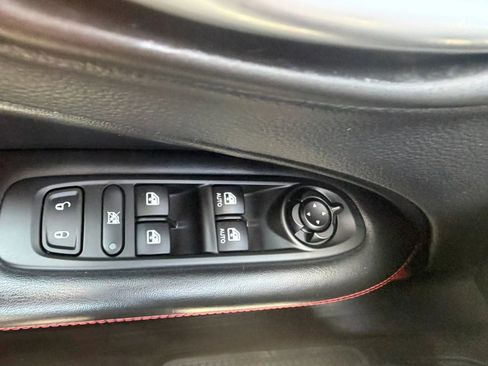 Used 2017 Jeep Compass Trailhawk w/ Popular Equipment Group AWD/4WD image 31