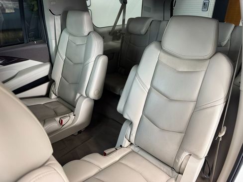 Used 2015 Cadillac Escalade ESV Premium AWD/4WD image 49