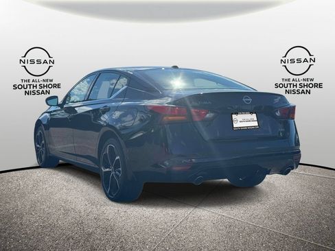 Used 2024 Nissan Altima 2.5 SR AWD/4WD image 7