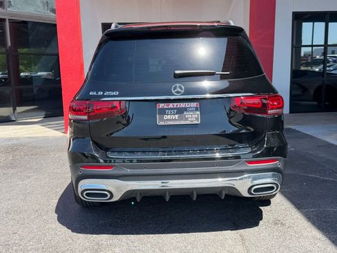 Used 2022 Mercedes-Benz GLB 250 image 4