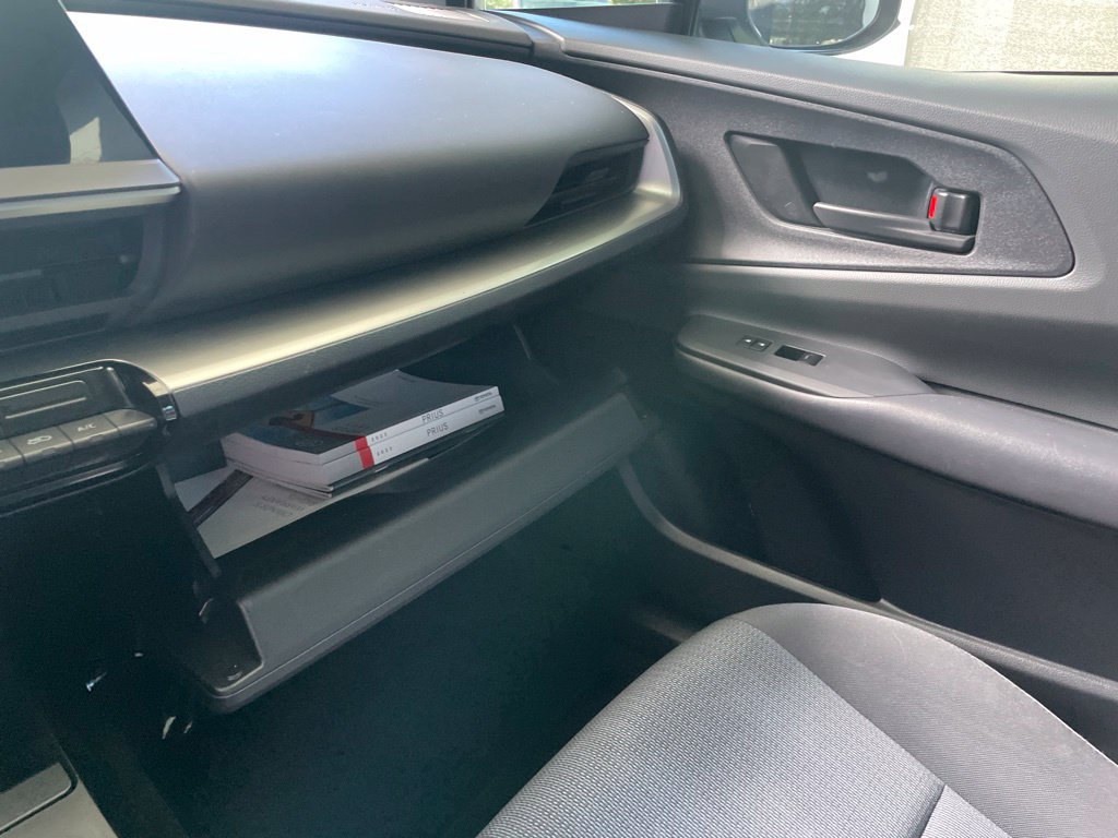 Used 2023 Toyota Prius LE FWD image 28