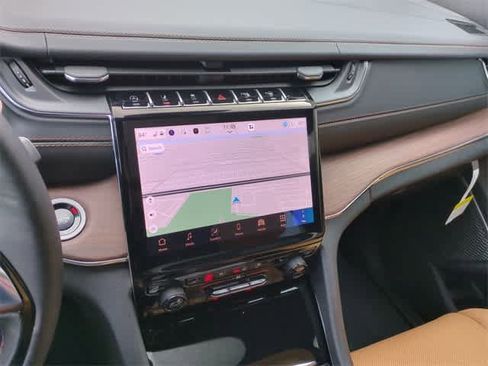 New 2025 Jeep Grand Cherokee Summit image 30