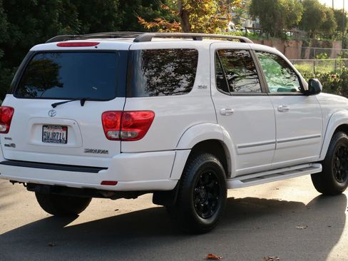 Used 2006 Toyota Sequoia SR5 image 5