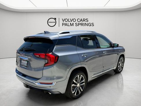 Used 2020 GMC Terrain Denali w/ Denali Premium Package FWD image 7