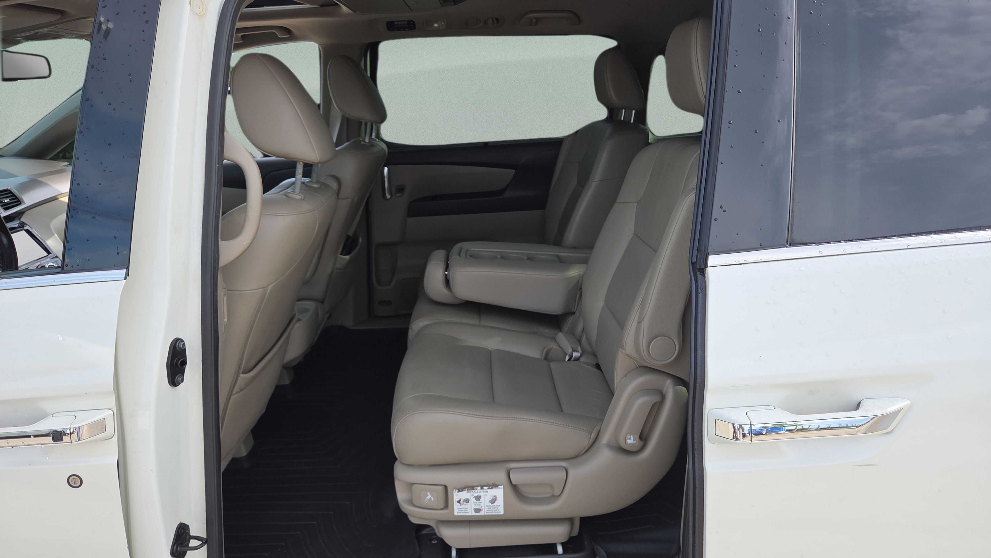 Used 2016 Honda Odyssey Touring Elite image 11
