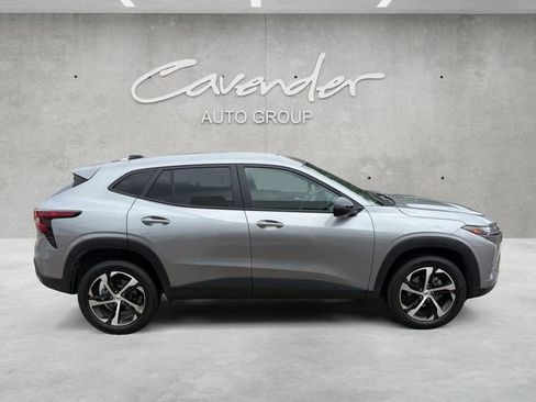 Used 2024 Chevrolet Trax RS image 17