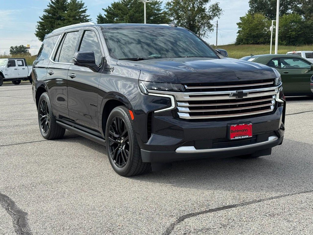 Used 2023 Chevrolet Tahoe High Country AWD/4WD image 2