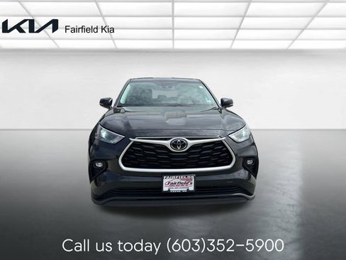 Used 2023 Toyota Highlander LE FWD image 8