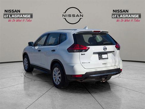 Used 2017 Nissan Rogue S image 7