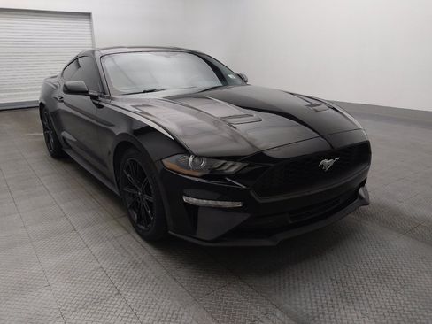 Used 2018 Ford Mustang Coupe w/ Equipment Group 101A RWD image 13
