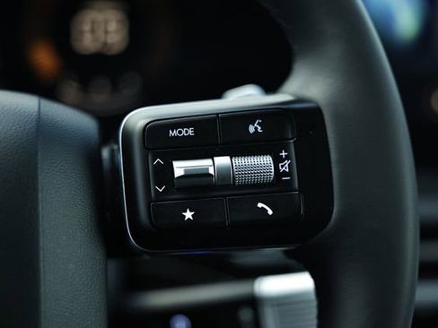 Used 2024 Hyundai Santa Fe SE image 33