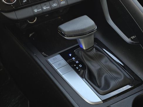 Used 2023 Hyundai Elantra SEL image 10