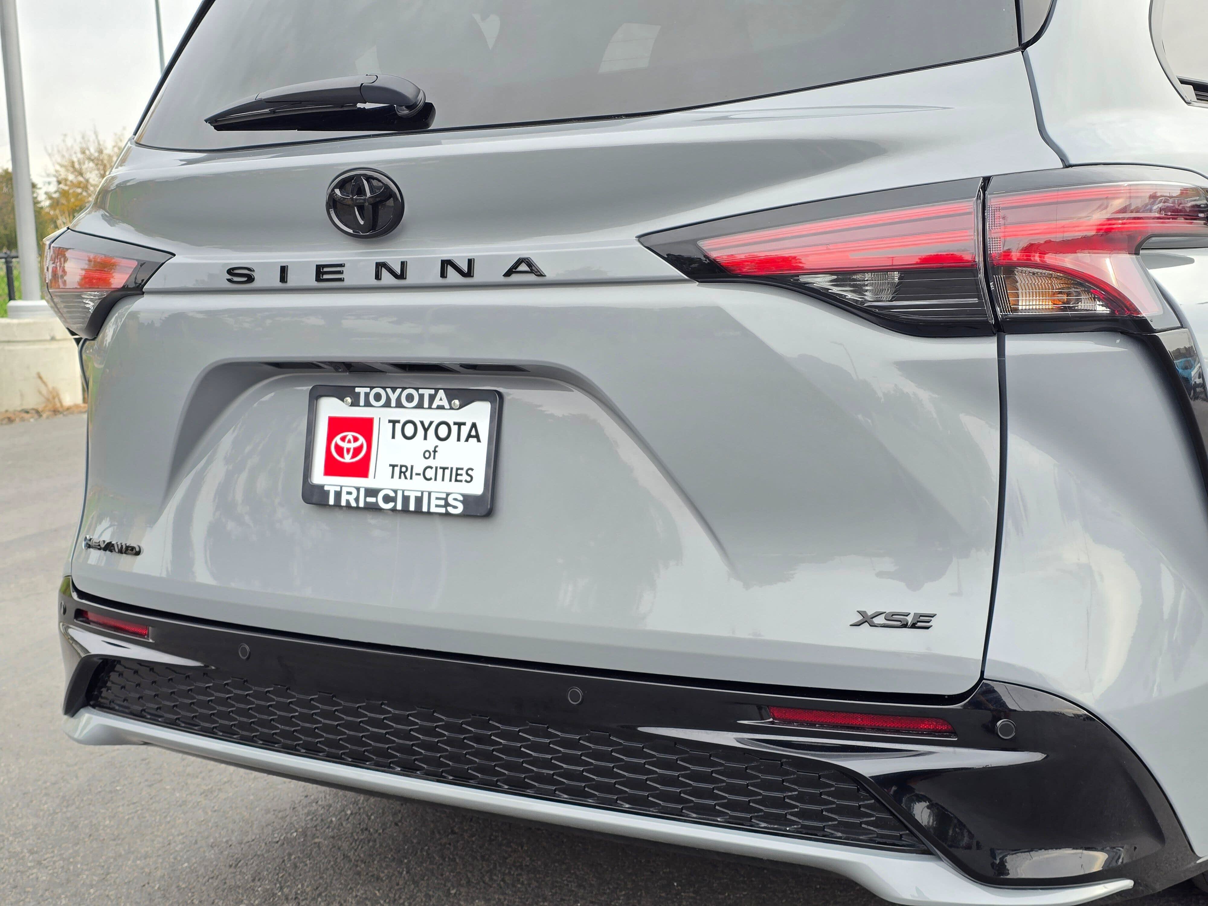 Certified 2026 Toyota Sienna XSE AWD/4WD image 12