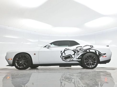 Used 2022 Dodge Challenger R/T Scat Pack w/ Driver Convenience Group RWD image 64
