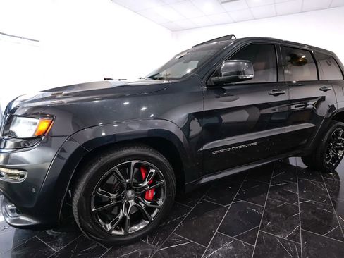 Used 2016 Jeep Grand Cherokee SRT image 12