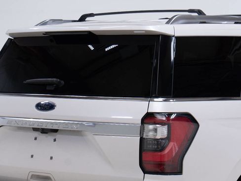 Used 2018 Ford Expedition Platinum RWD image 11