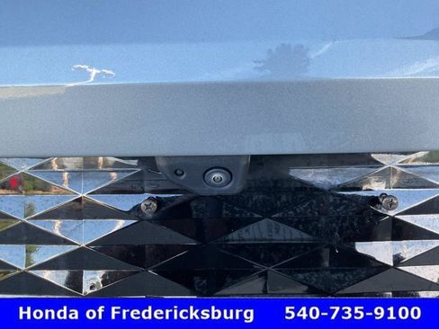 Used 2024 Chevrolet Equinox EV RS FWD image 13